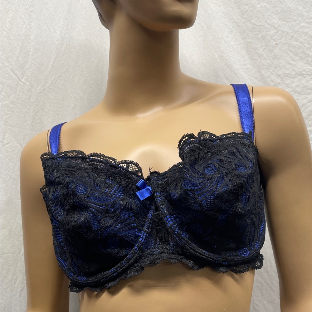 Adore Me Black & Blue Lightly Lined Bra